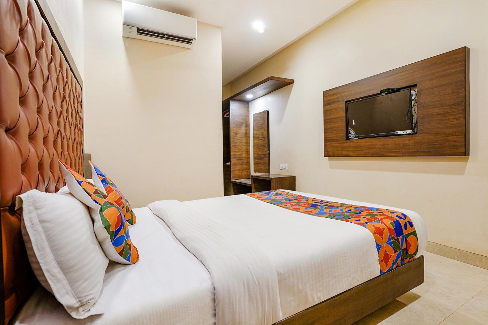 Fabhotel Vertigo Suites - Nr Bkc มุมไบ ภายนอก รูปภาพ
