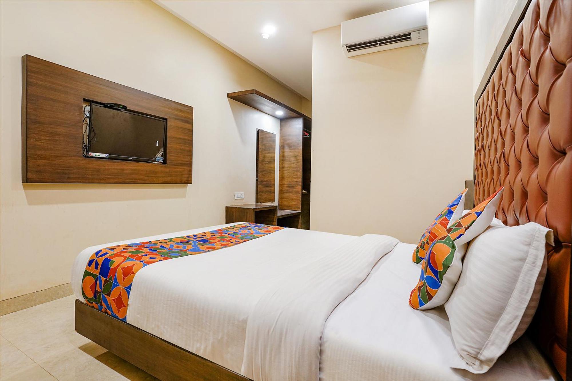 Fabhotel Vertigo Suites - Nr Bkc มุมไบ ภายนอก รูปภาพ