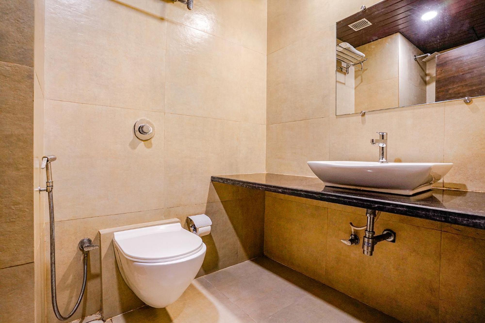 Fabhotel Vertigo Suites - Nr Bkc มุมไบ ภายนอก รูปภาพ