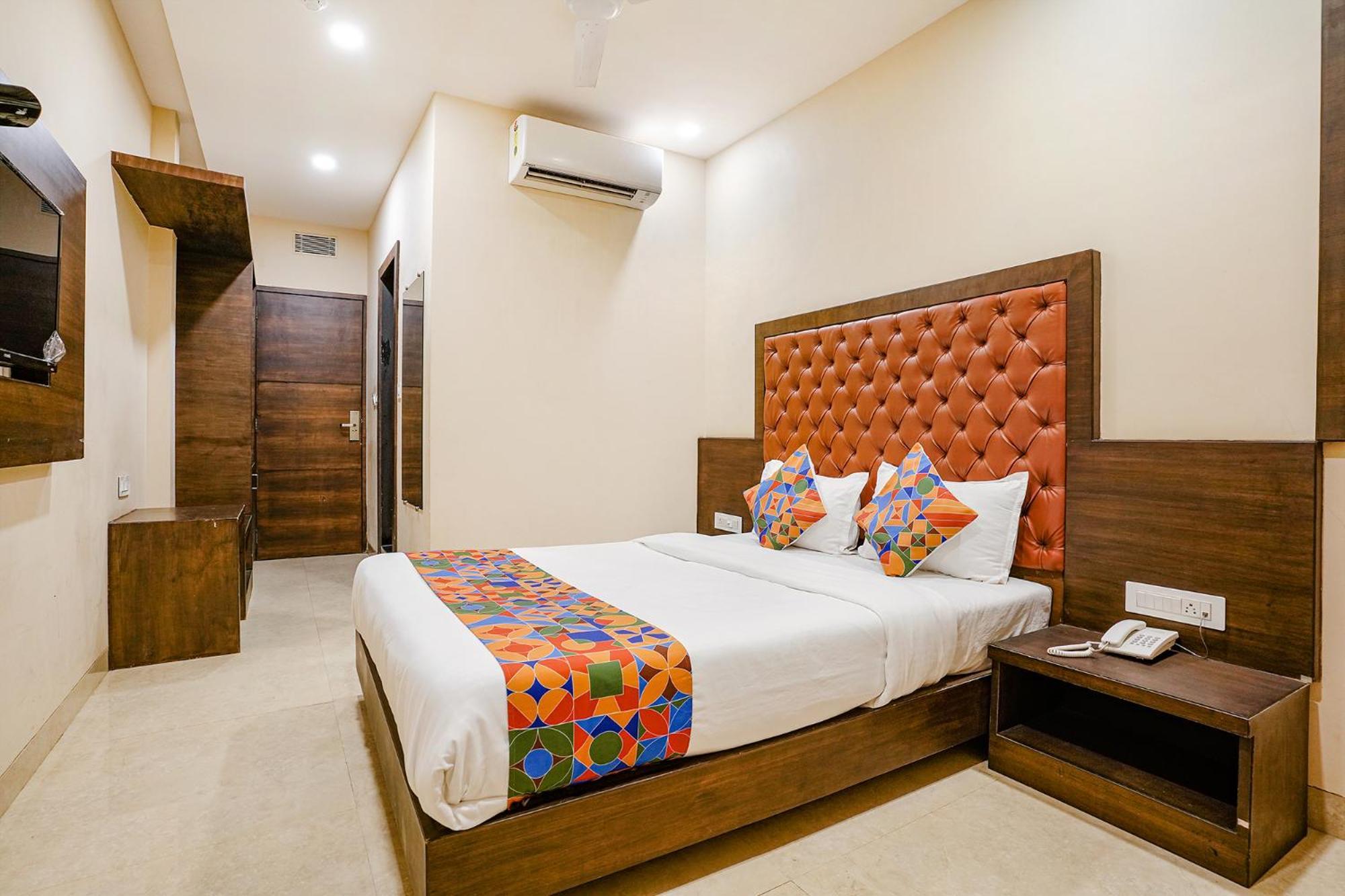 Fabhotel Vertigo Suites - Nr Bkc มุมไบ ภายนอก รูปภาพ