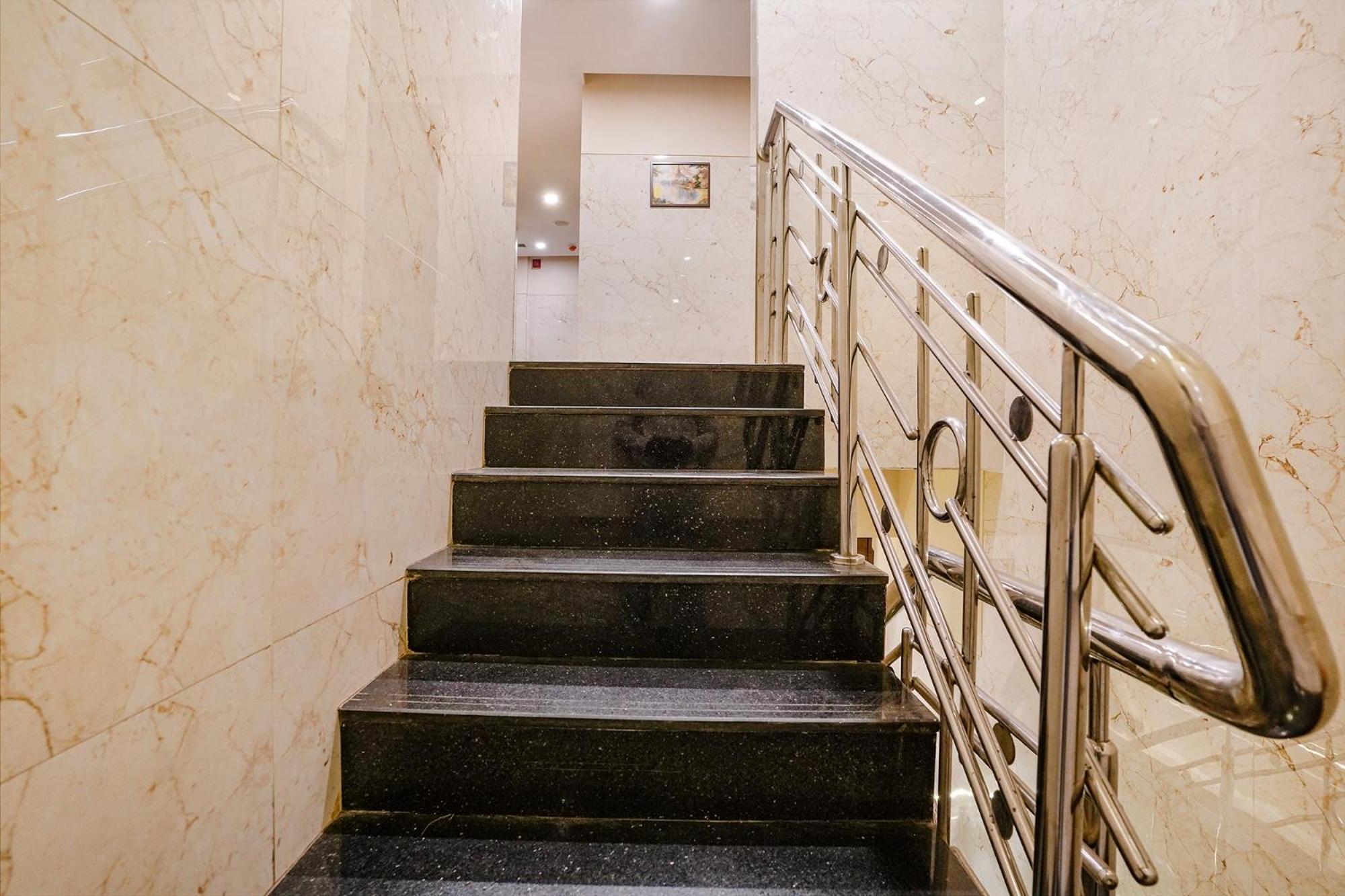 Fabhotel Vertigo Suites - Nr Bkc มุมไบ ภายนอก รูปภาพ