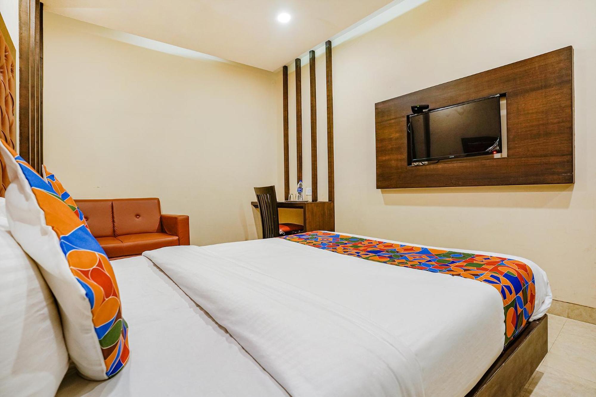 Fabhotel Vertigo Suites - Nr Bkc มุมไบ ภายนอก รูปภาพ